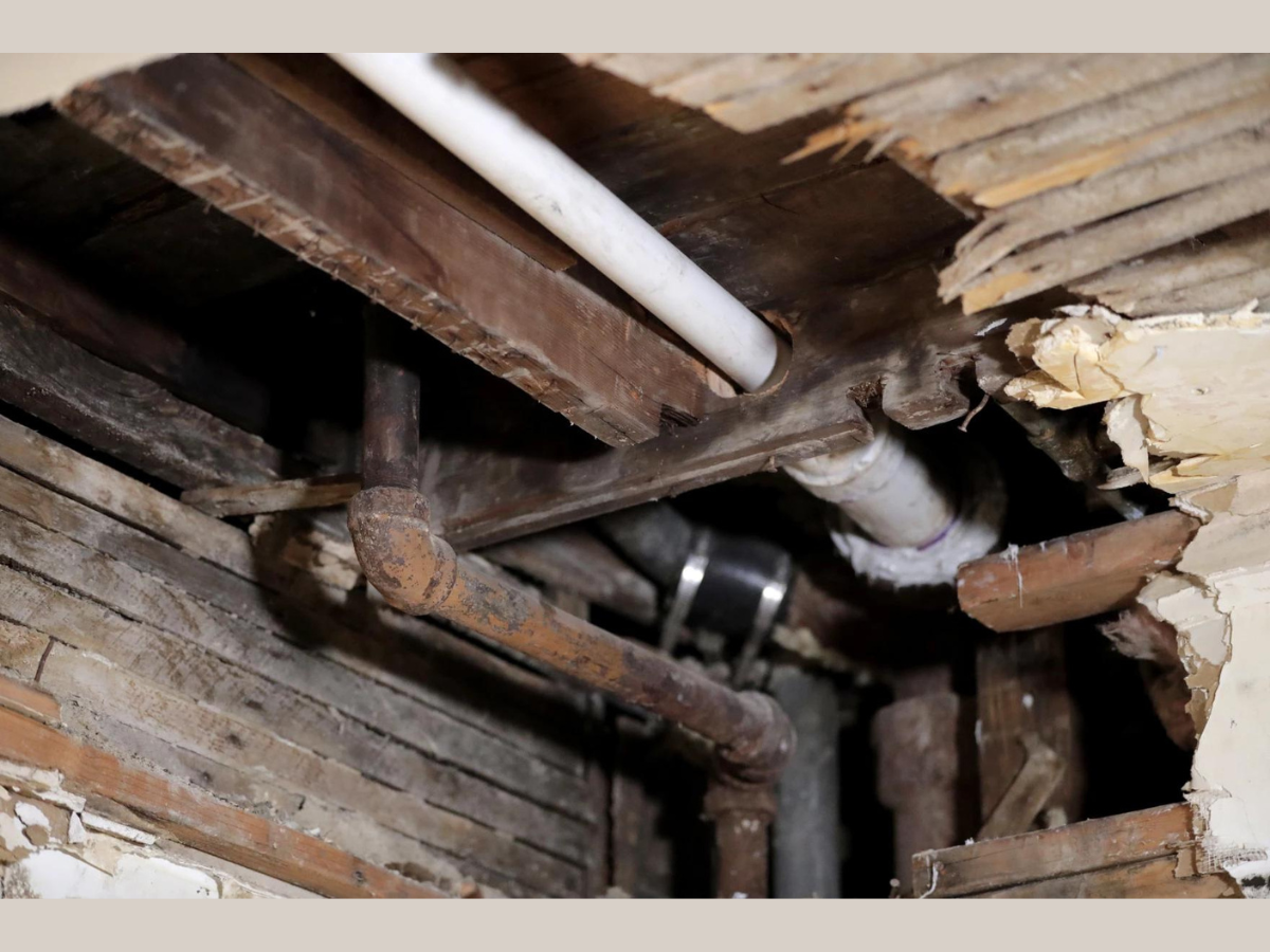 Untitled design - 1 lead pipes in ceiling