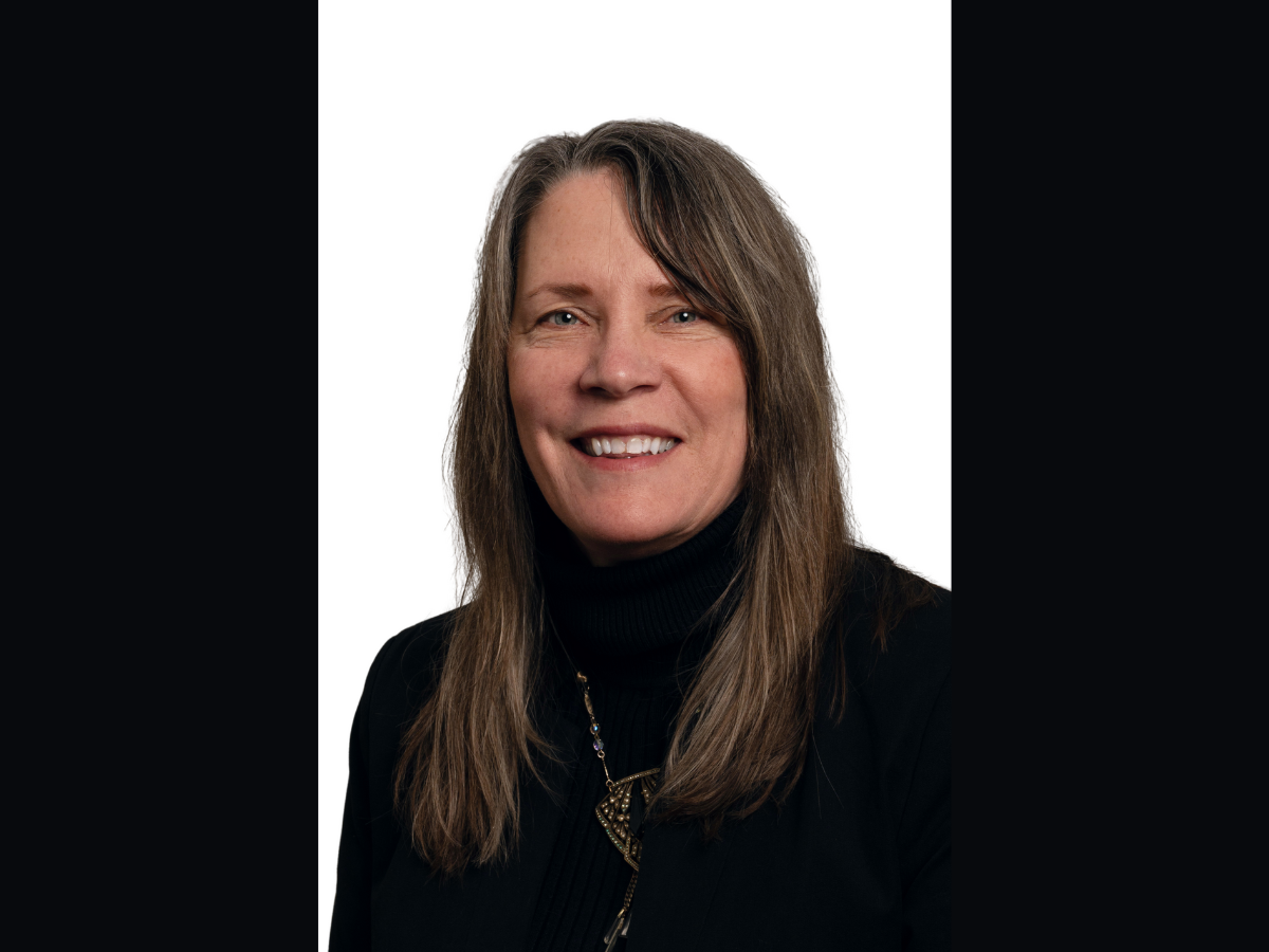 Untitled design - 1 Julie Olberding headshot