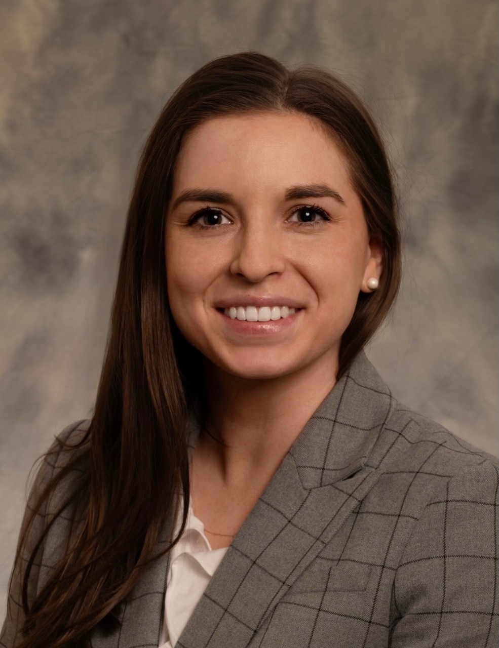 photo of Dr. Laryn Knudson