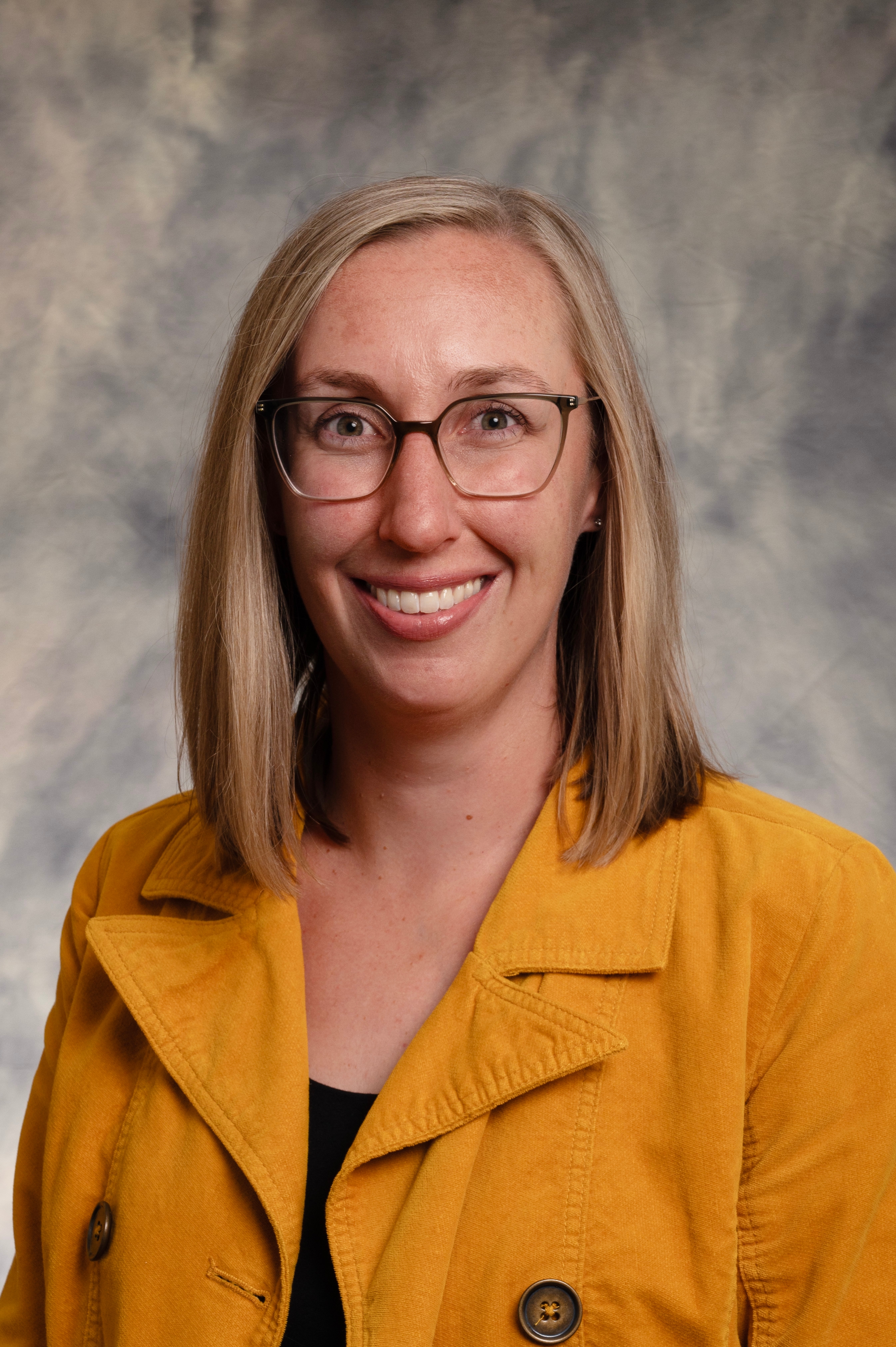 Headshot of Mary Belwood Garves